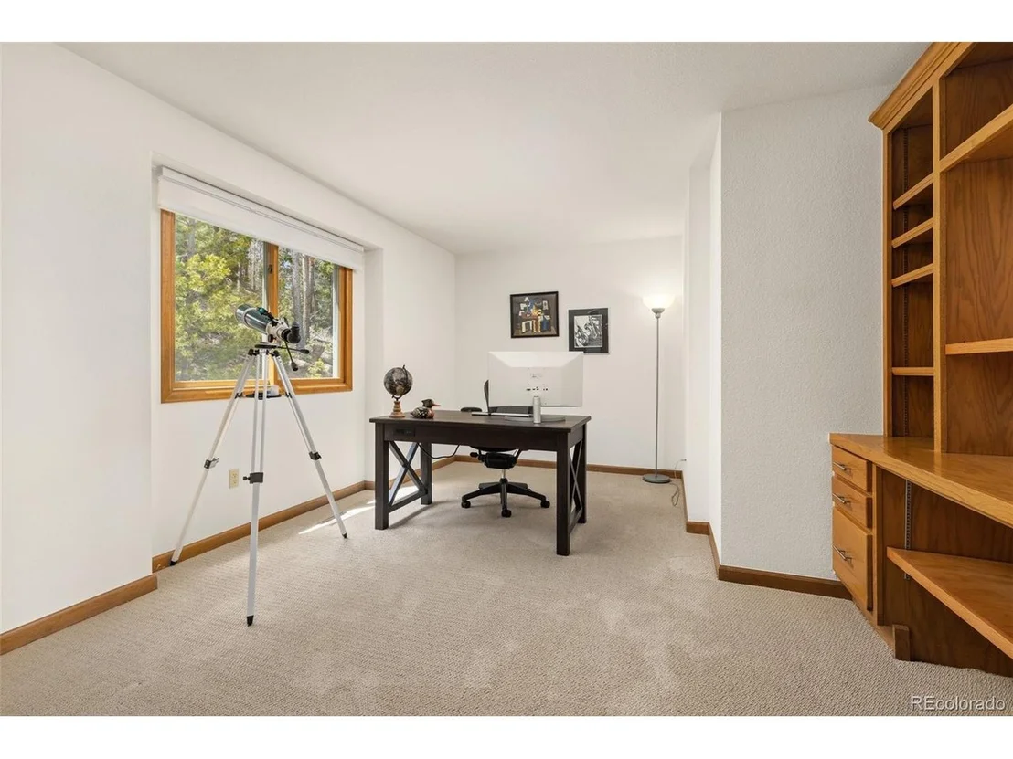Photo of 6882 Snowshoe Trl