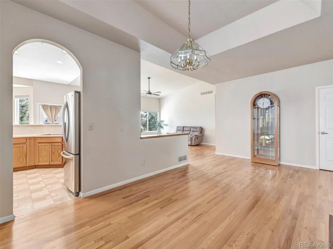 Photo of 658 Clarendon Dr