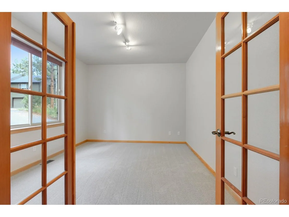 Photo of 3118 Moonshadow Ln