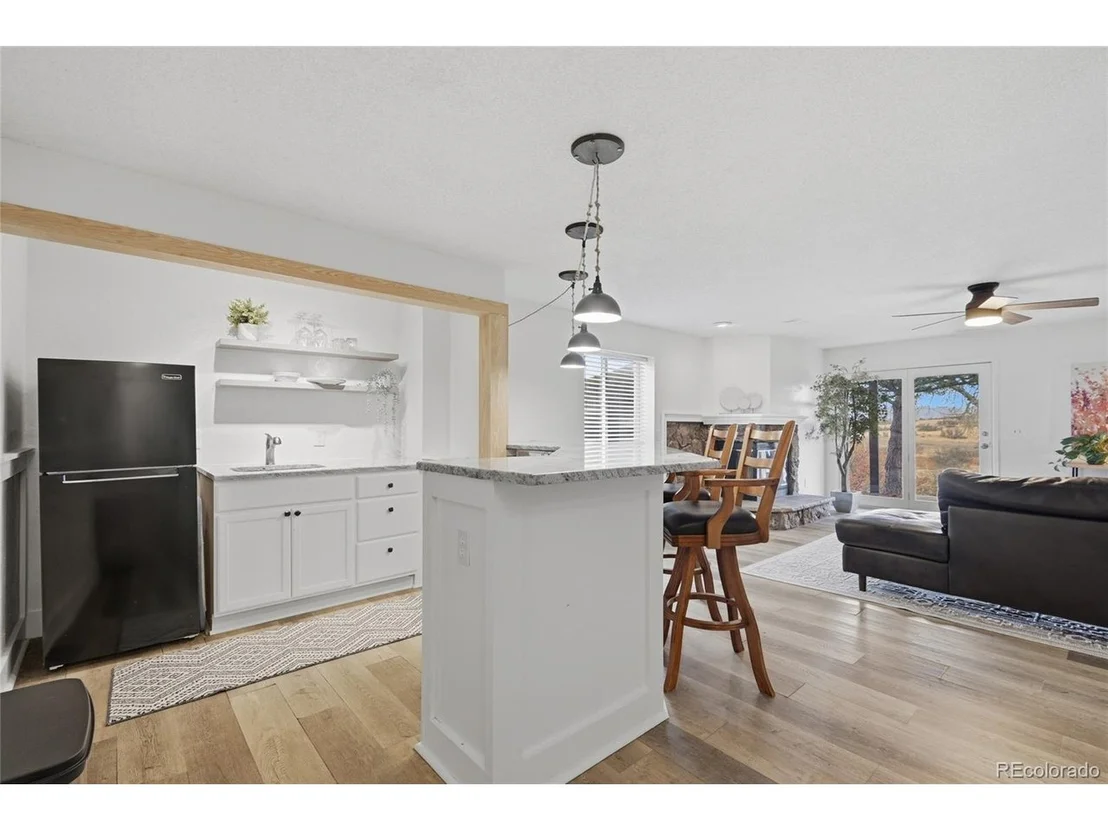 Photo of 2331 Meadows Ln