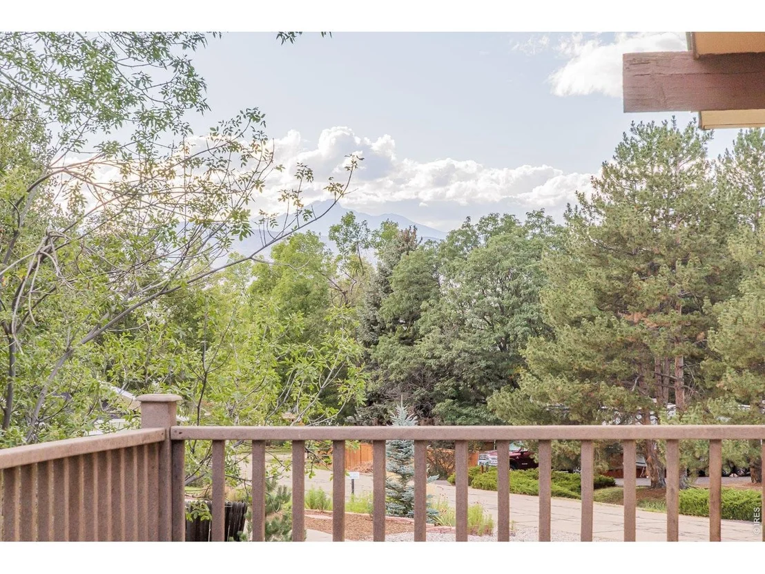 Photo of 6686 Apache Ct