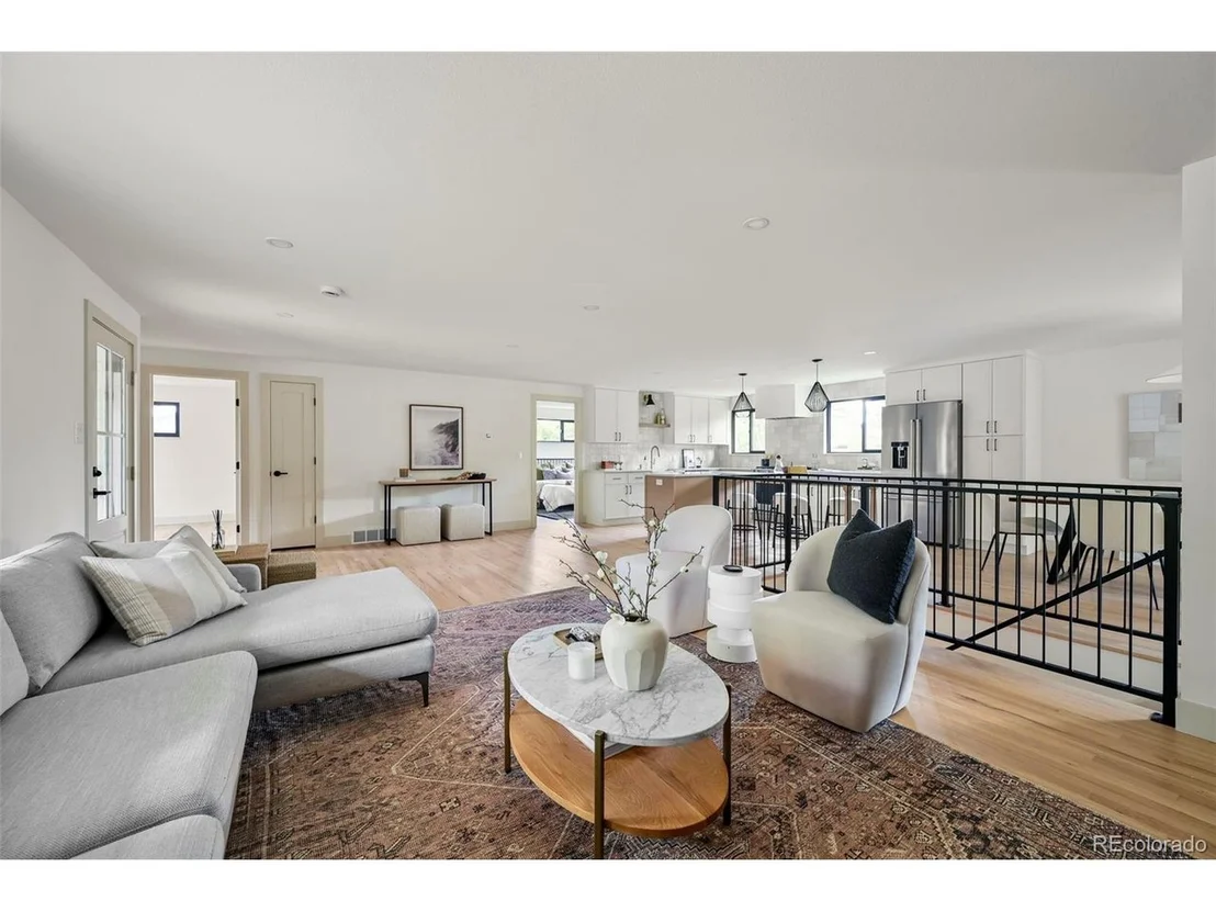 Photo of 230 Seminole Dr