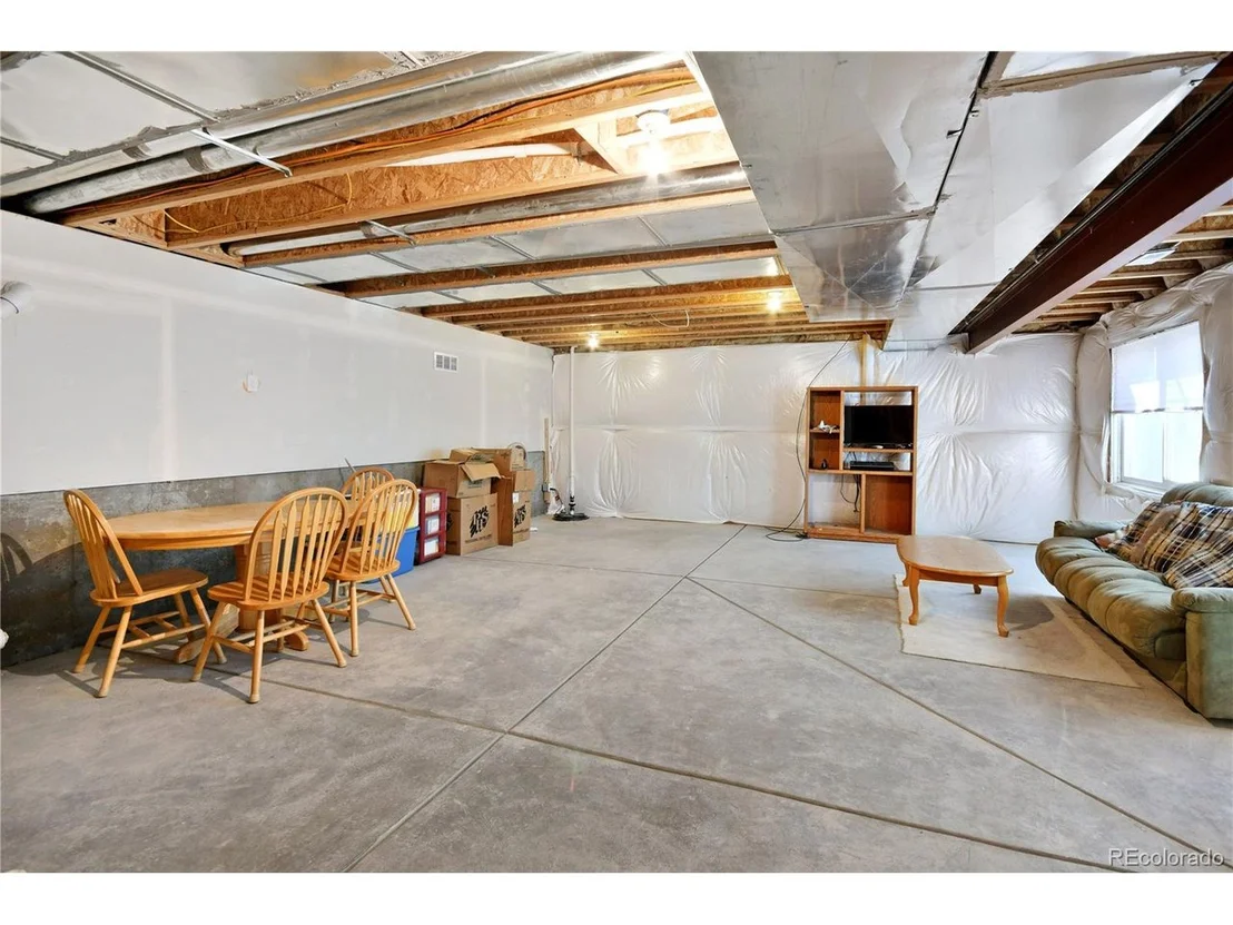 Photo of 560 Remington Dr
