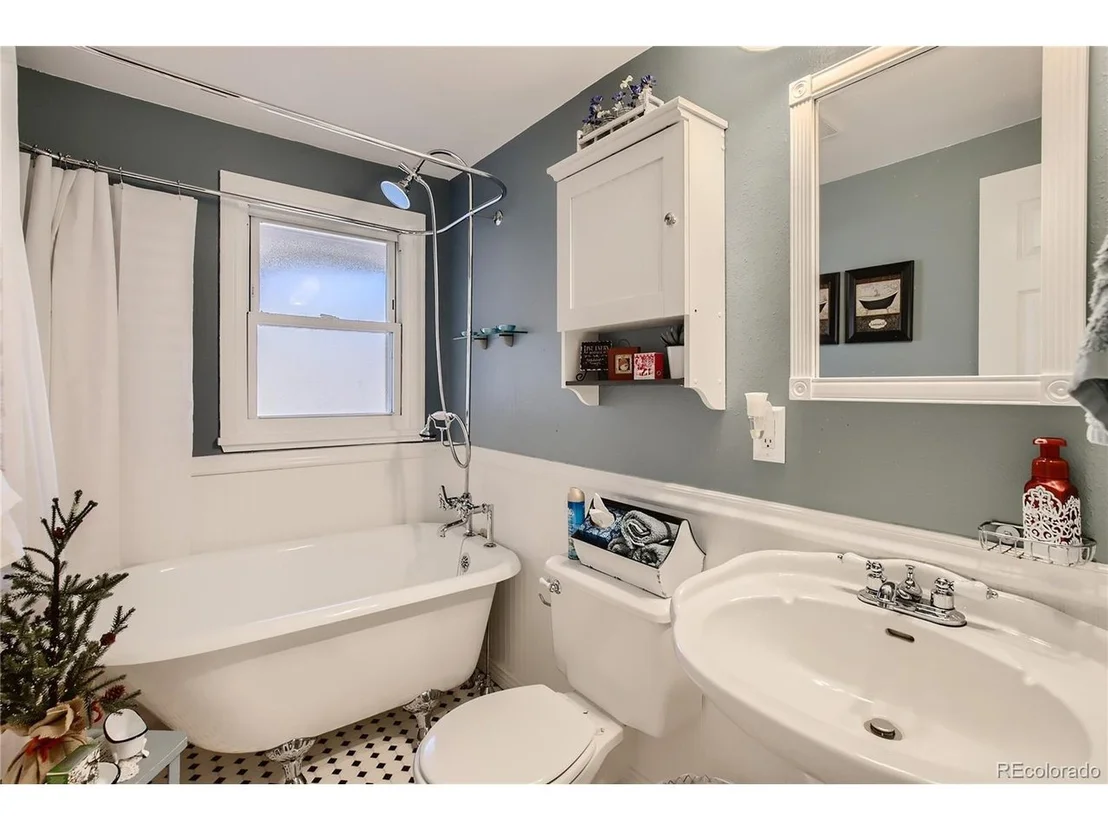 Photo of 607 Gilbert St