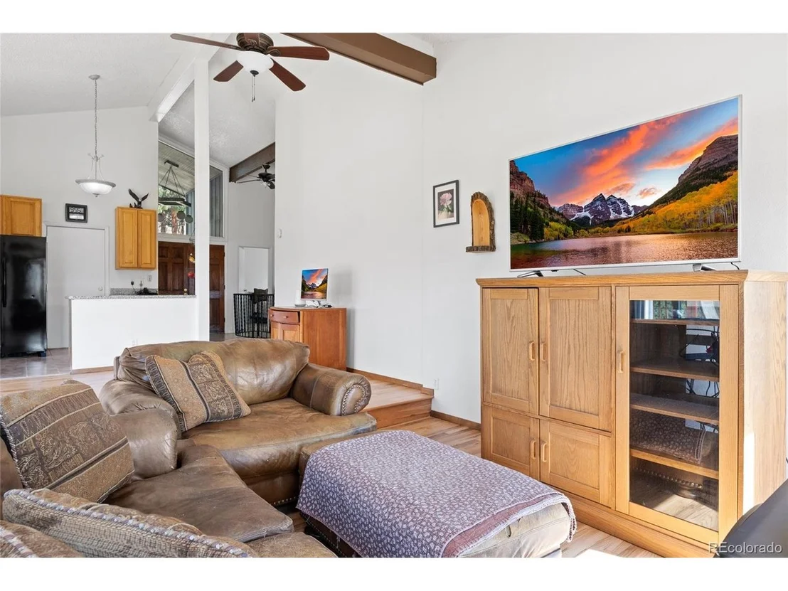Photo of 1729 Crow Valley Rd