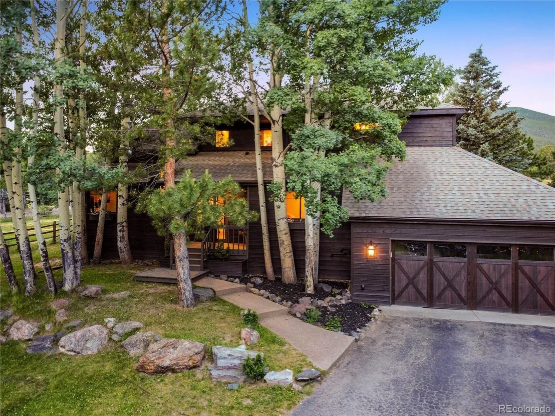 Photo of 1927 Sunset Cir