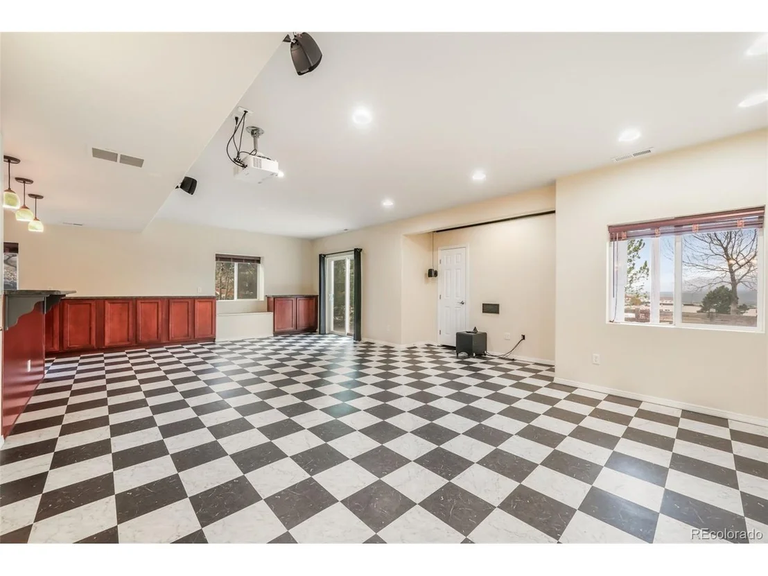 Photo of 15656 Paiute Cir