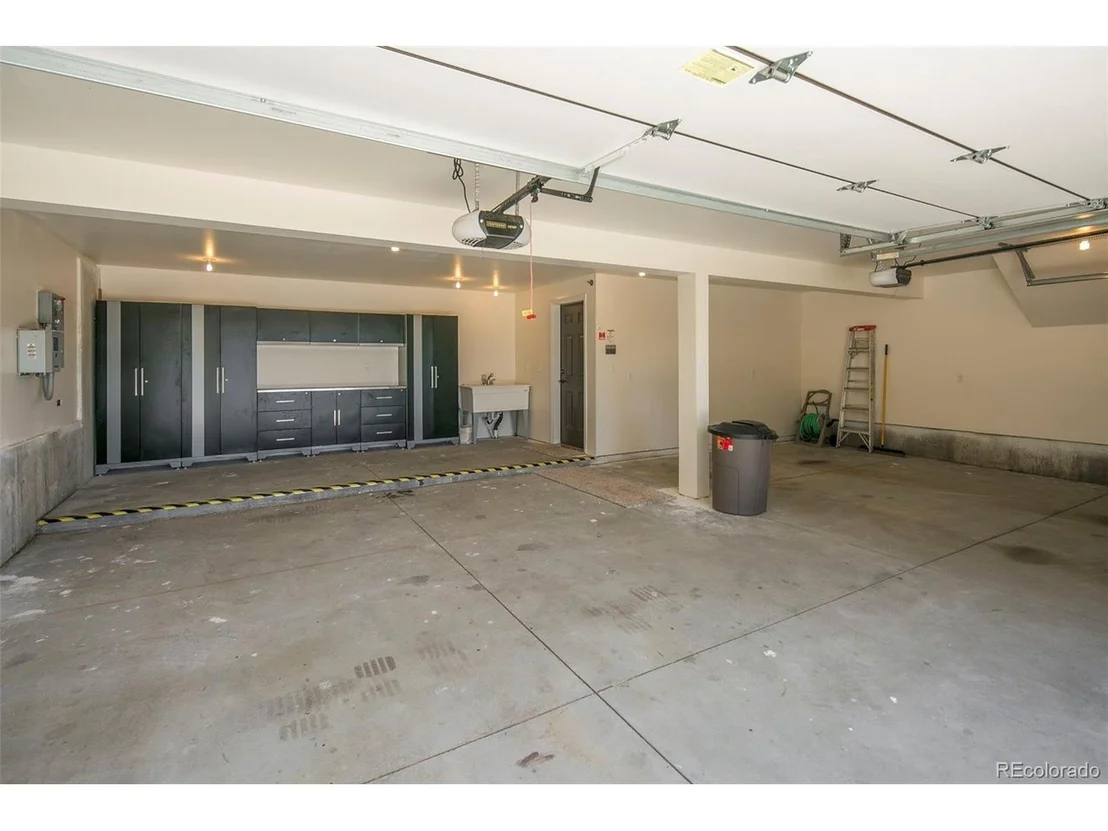 Photo of 25811 Rampart Ln