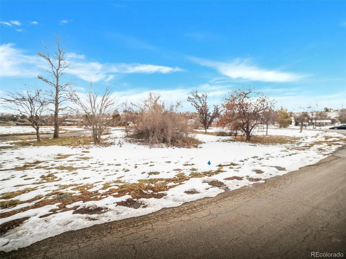 Photo of 996 Paragon Dr