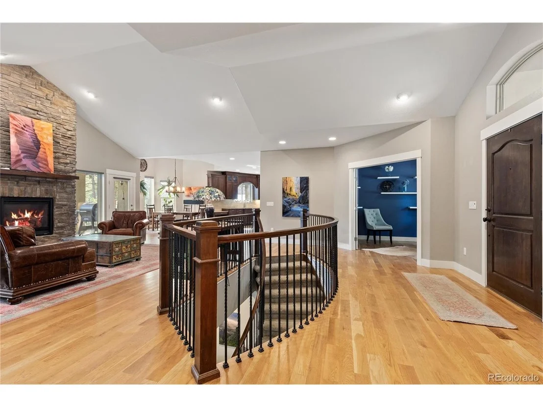 Photo of 1395 Gore Cir