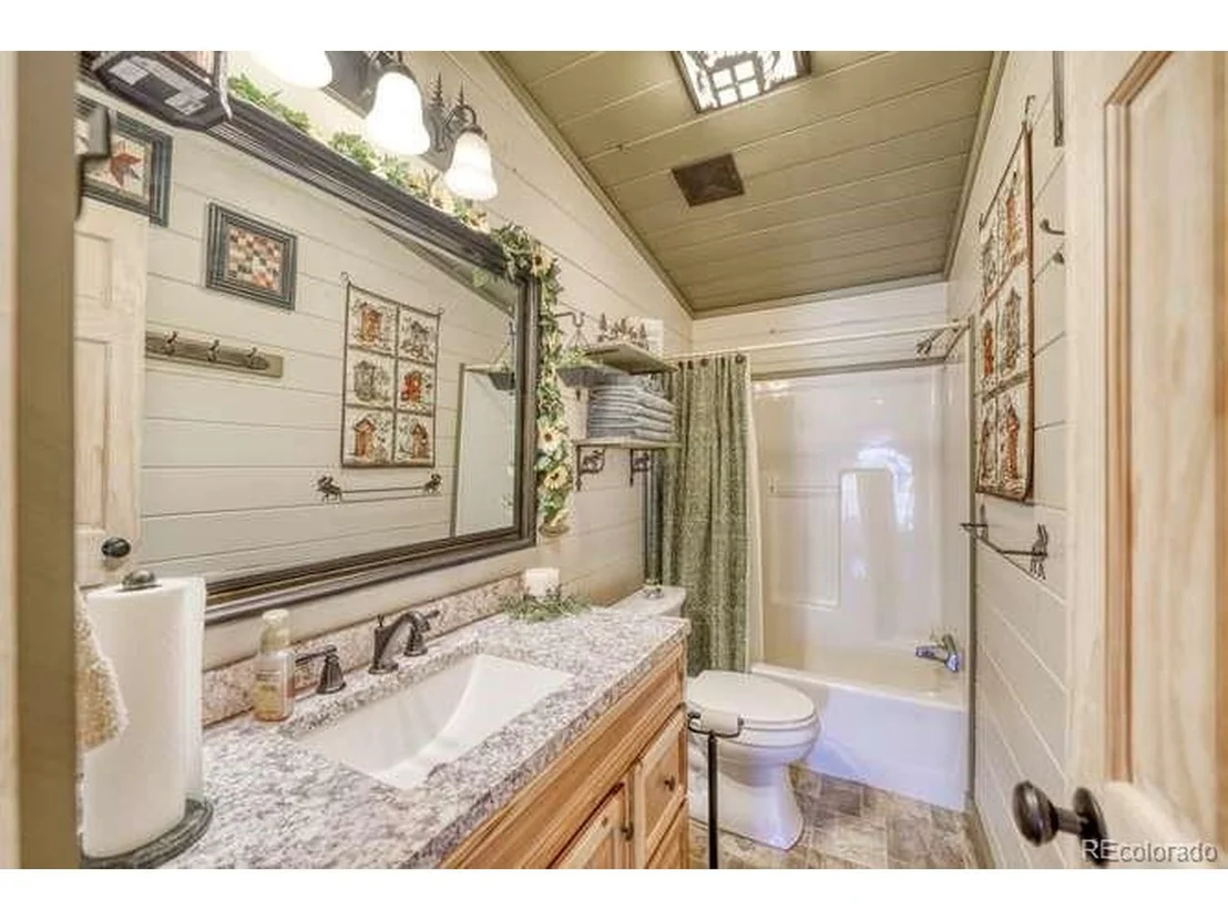 Photo of 115 Arapahoe Rd