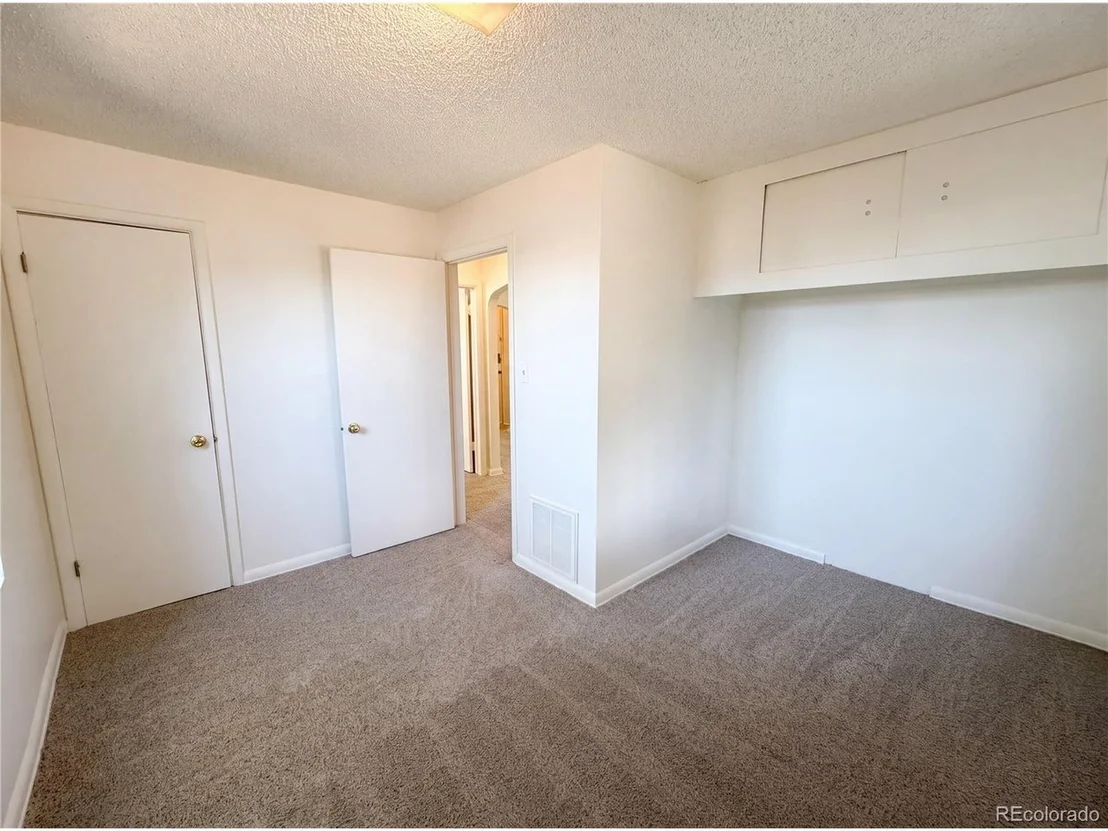Photo of 4365 Iris St