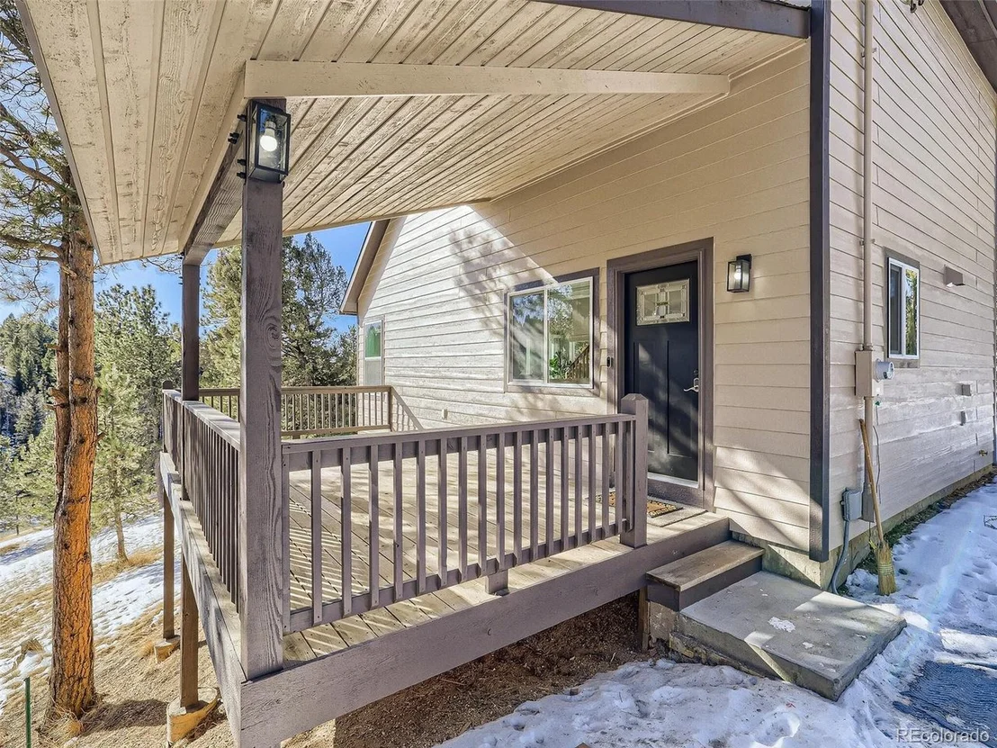 Photo of 79 Lakewood Cir