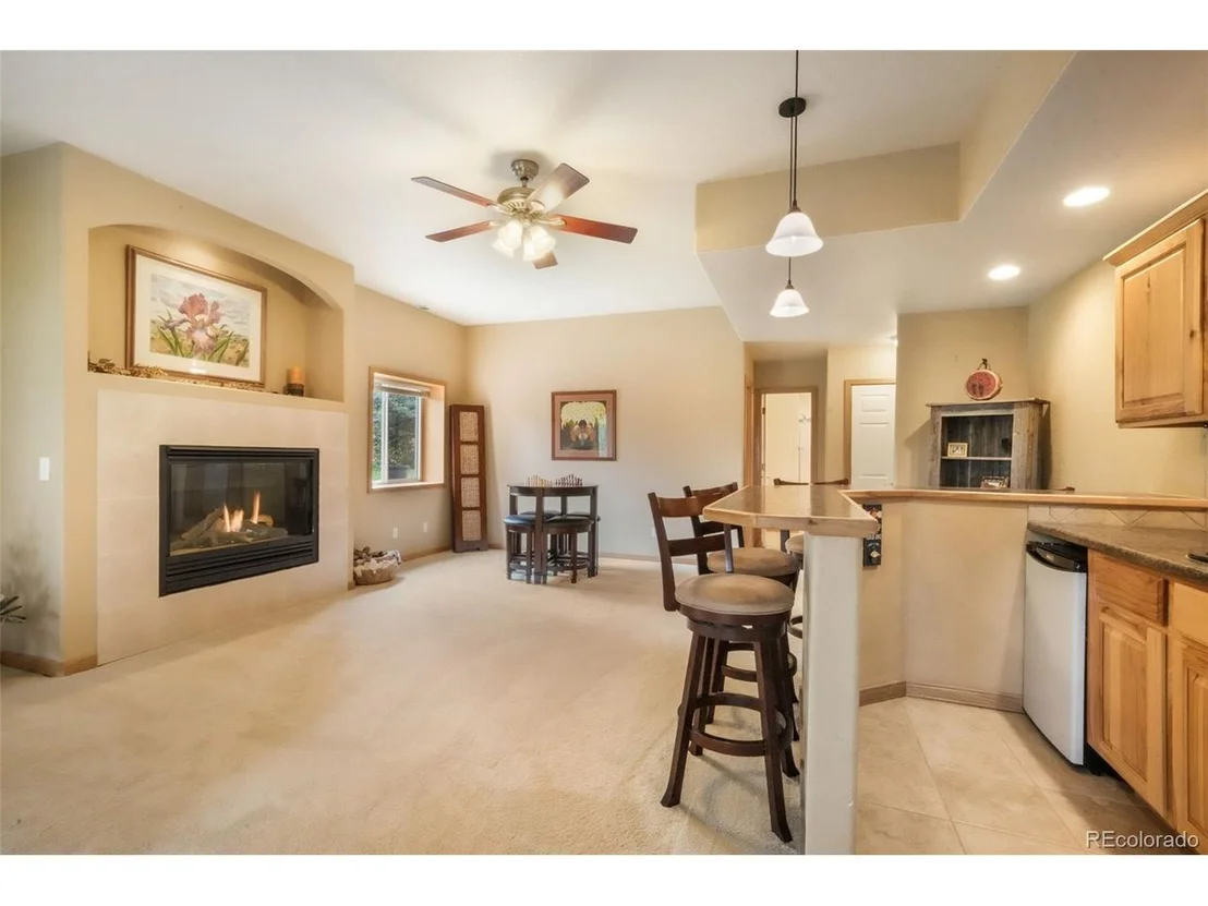 Photo of 1590 Longview Cir