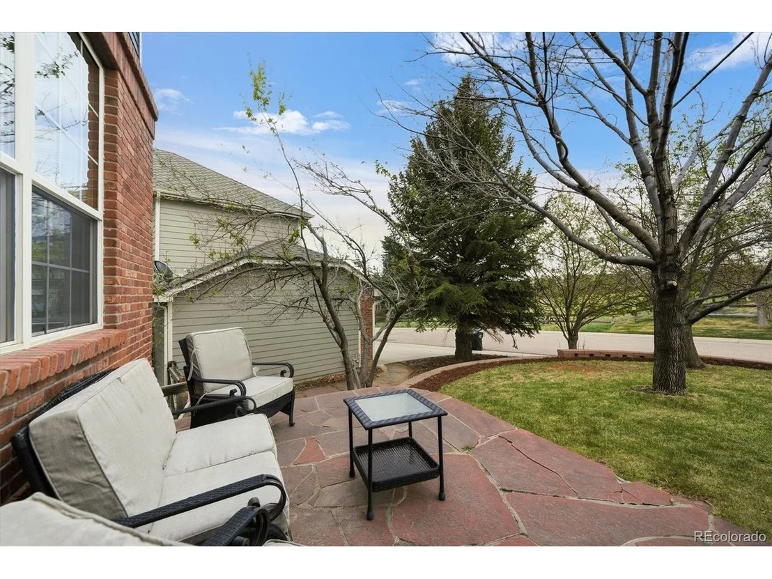 Photo of 379 Shoreham Cir