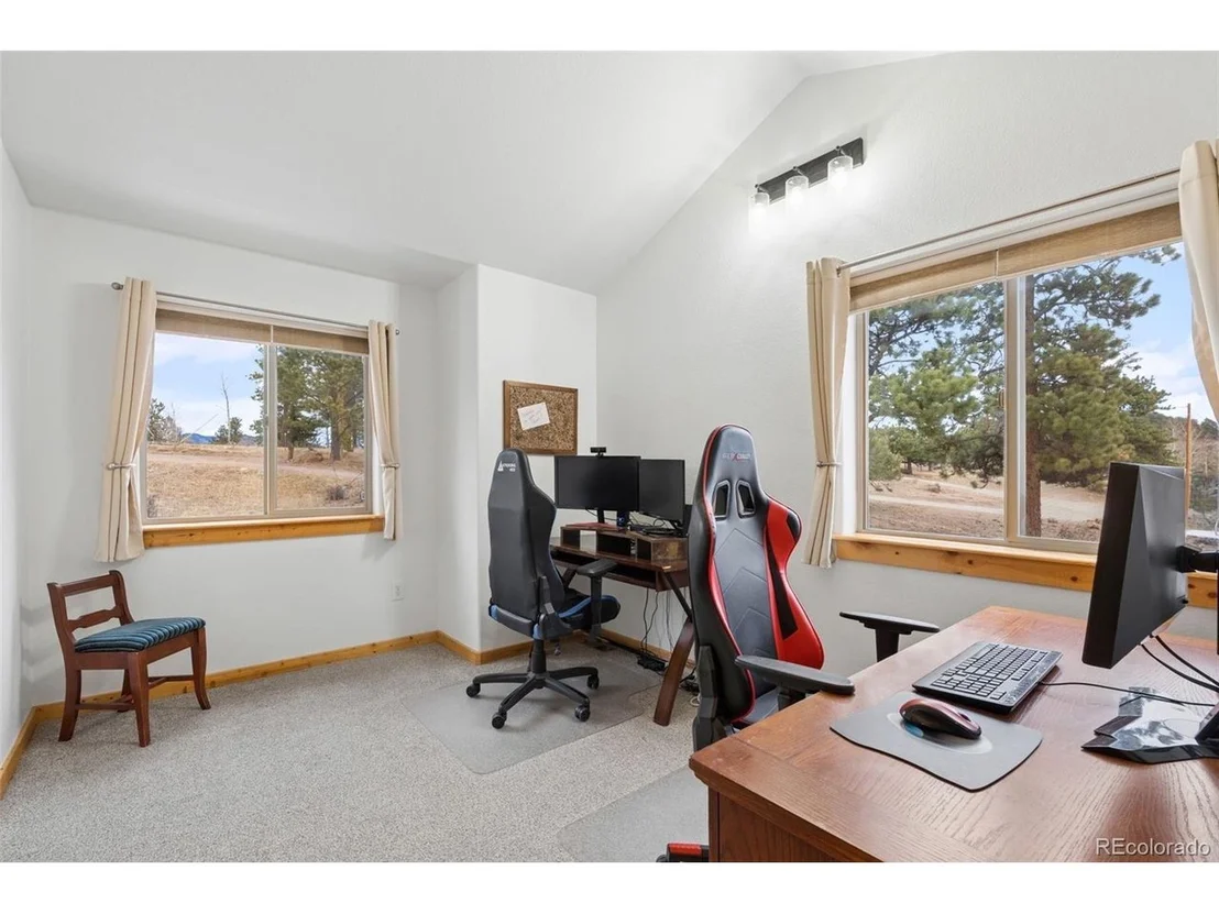 Photo of 34 S Circle Dr