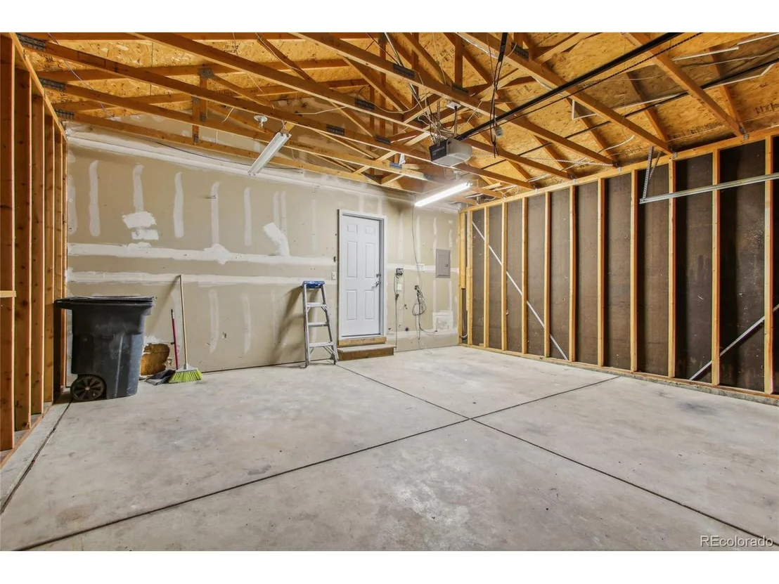 Photo of 110 Calabria Dr