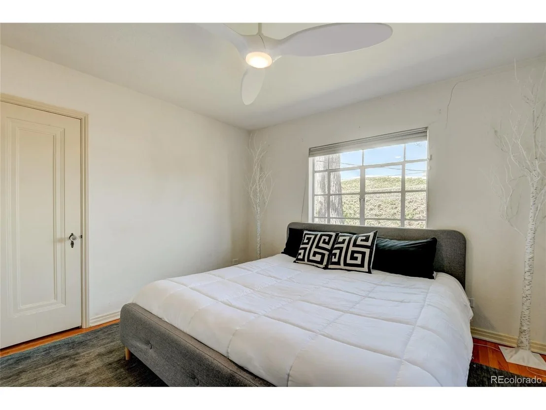 Photo of 1461 Locust St