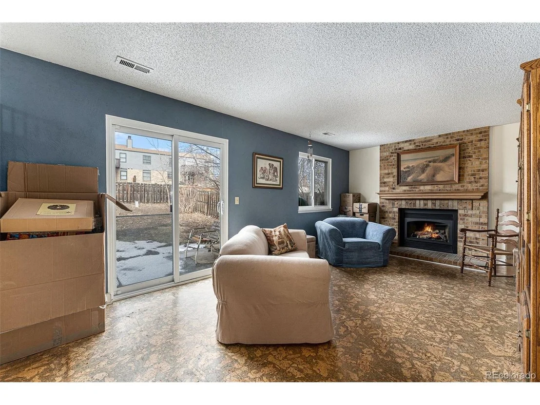 Photo of 205 Redwood Cir