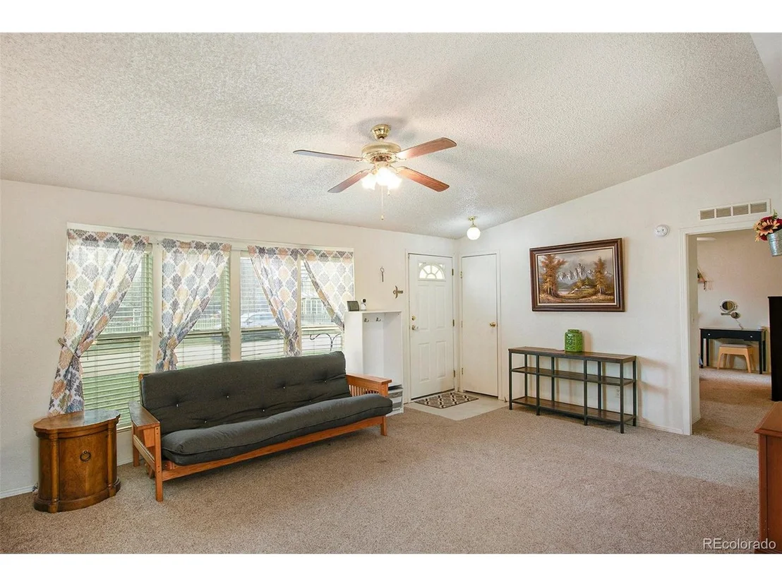 Photo of 350 2nd St