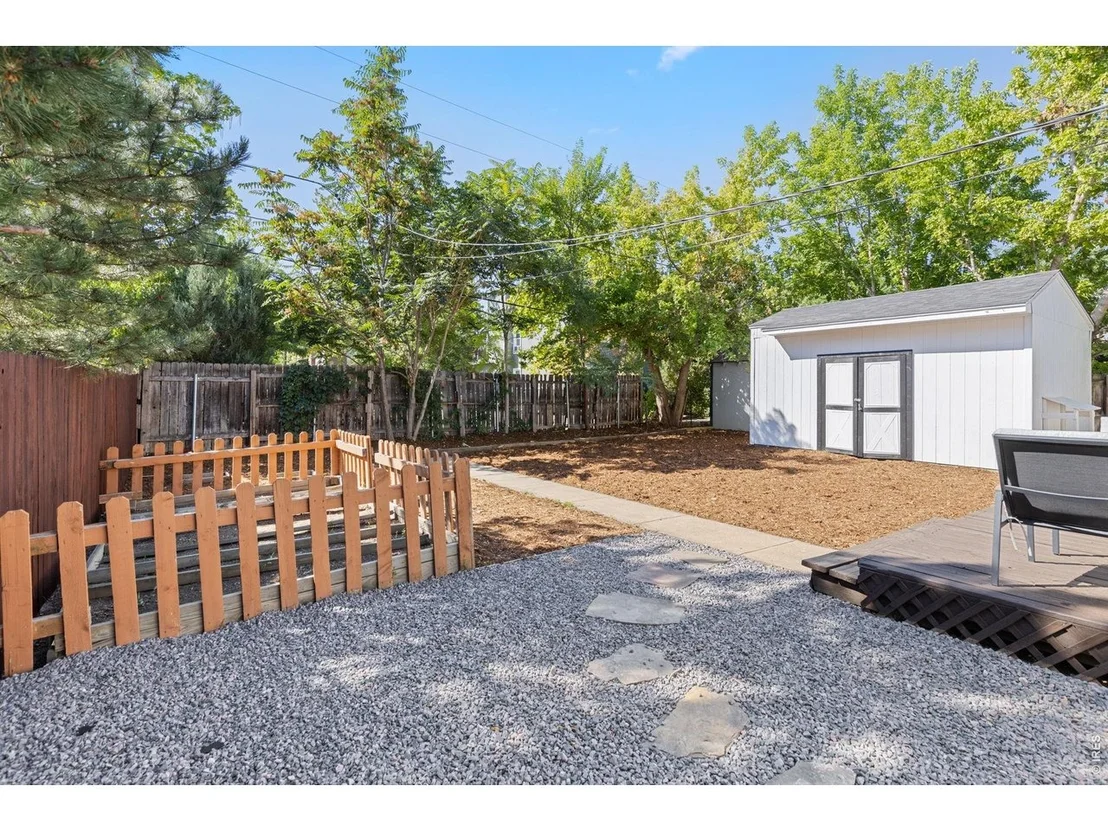 Photo of 2328 Walnut St