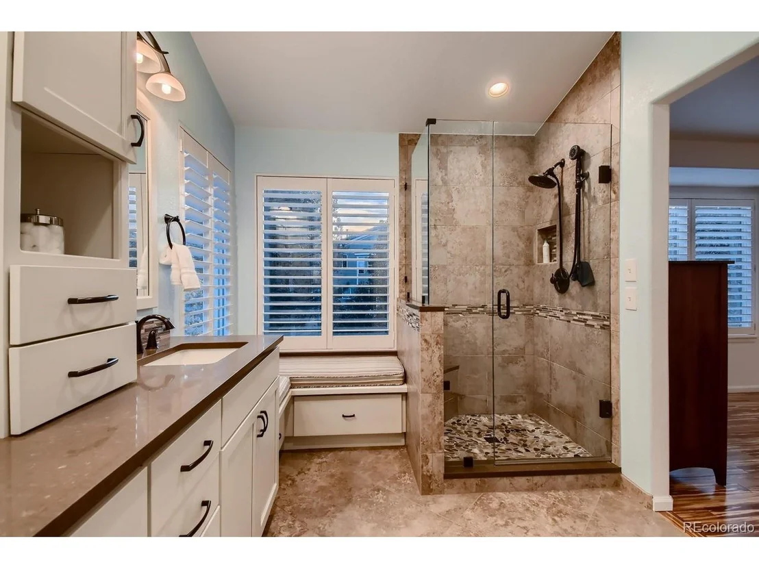 Photo of 730 Mathews Cir
