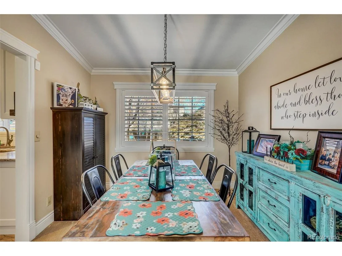 Photo of 7 Belaire Dr