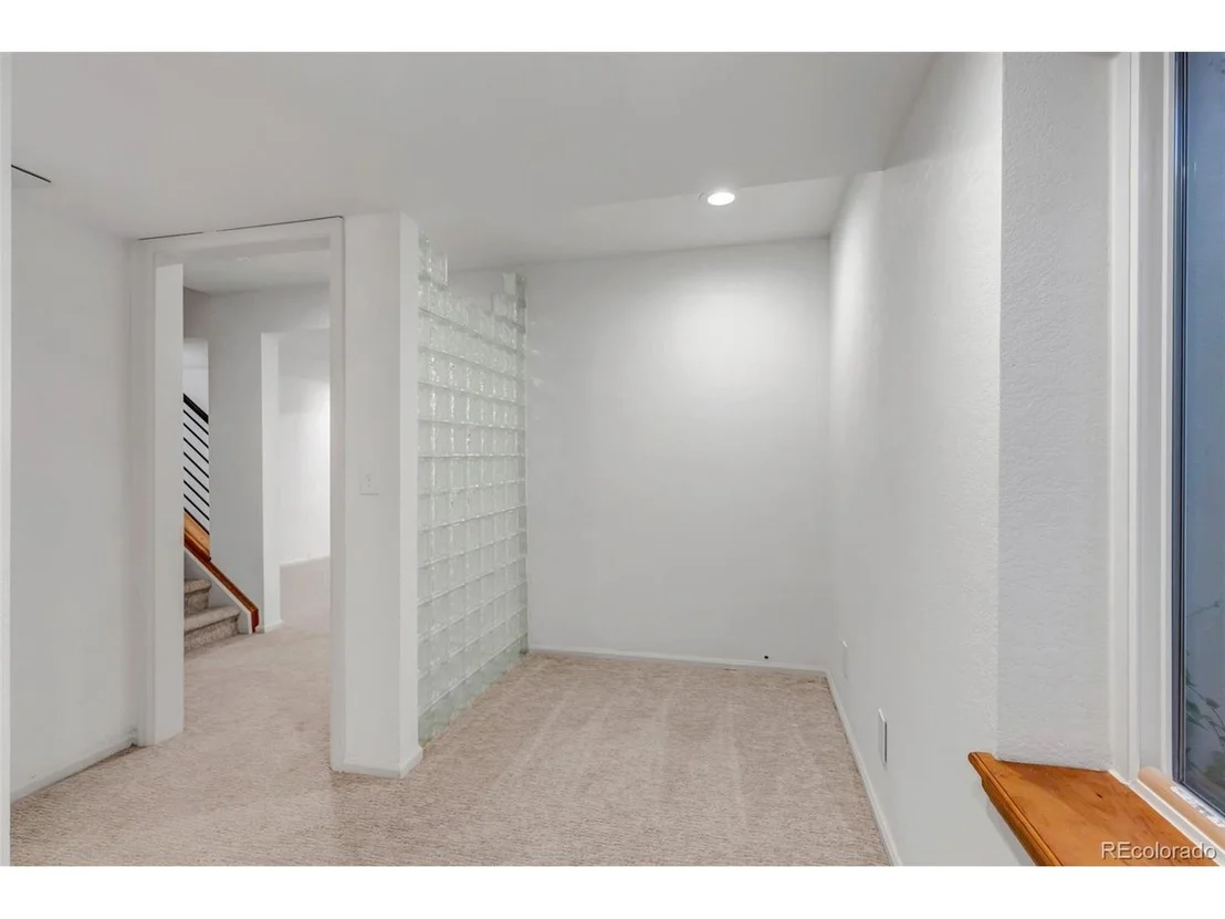 Photo of 9434 Hibiscus Dr