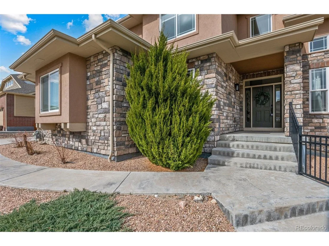 Photo of 8487 Rogers Loop