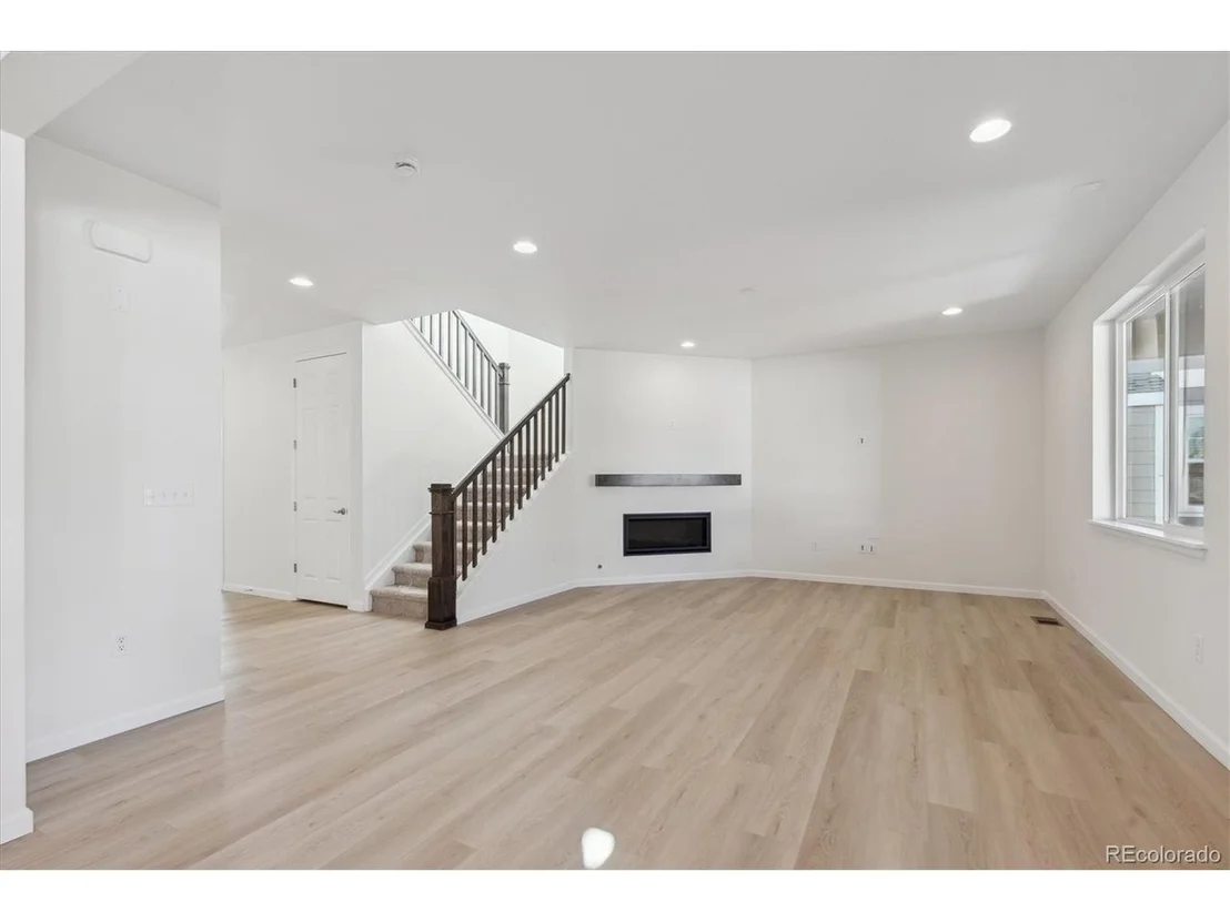Photo of 660 Split Rock Dr