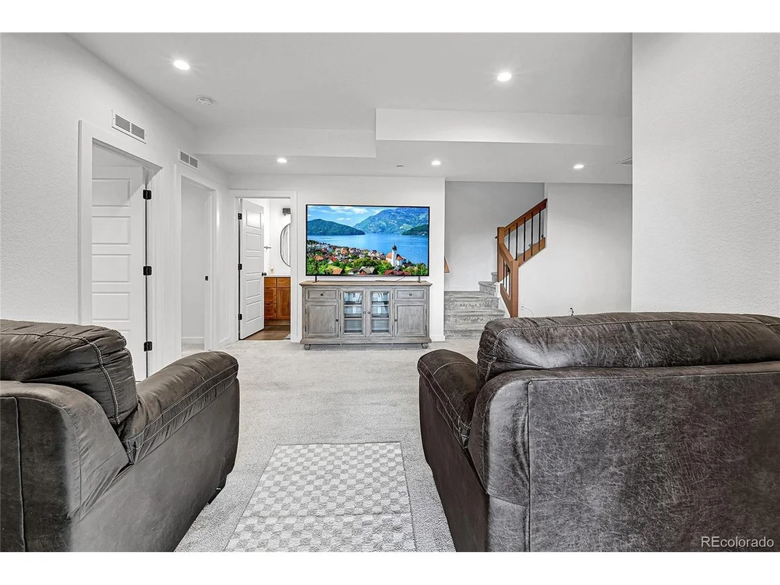 Photo of 191 Diamond Dr