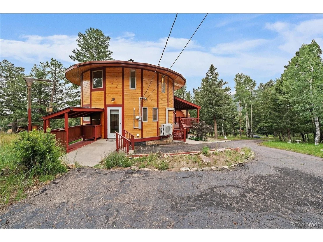 Photo of 475 Circle Dr