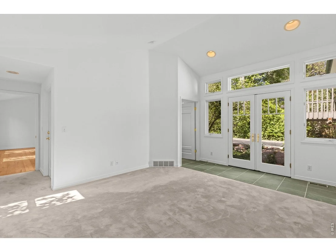 Photo of 1709 Mariposa Ave