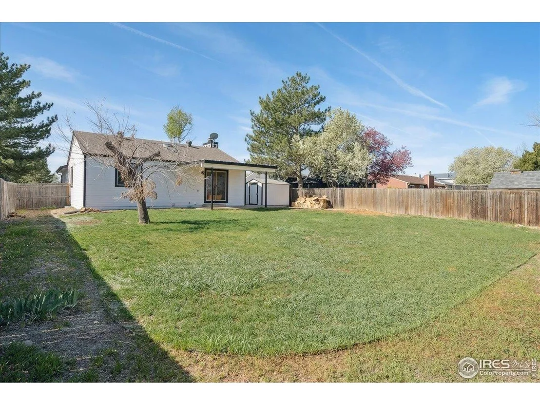Photo of 2476 Sunset Dr