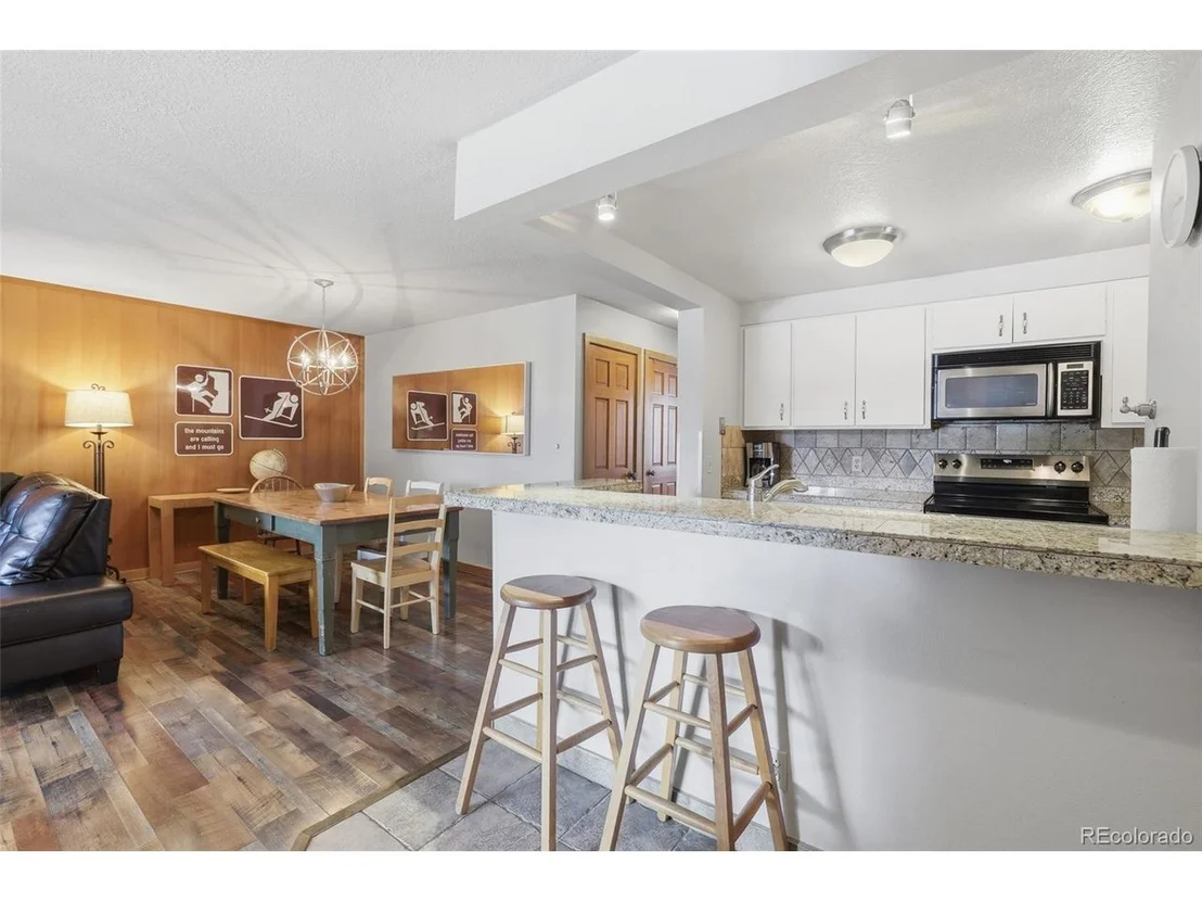 Photo of Unit 2015 at 21700 US Highway 6