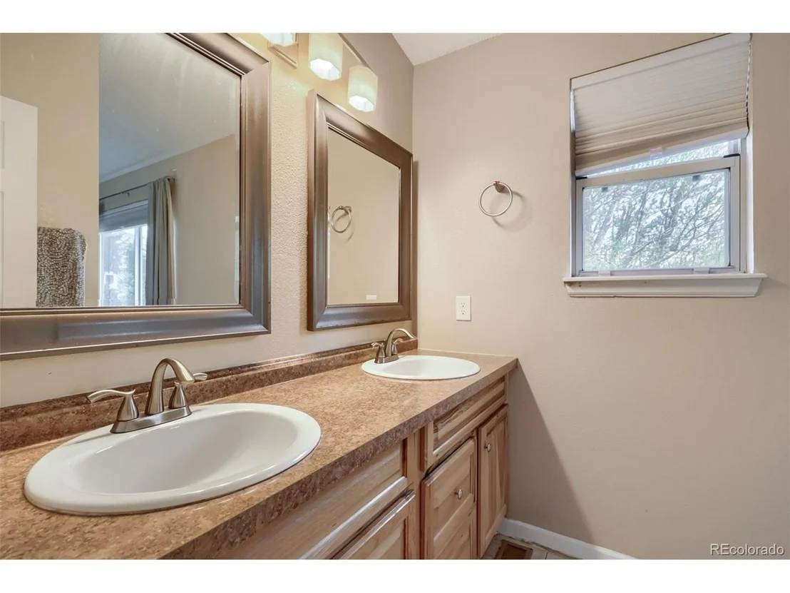 Photo of 8746 Cloverleaf Cir