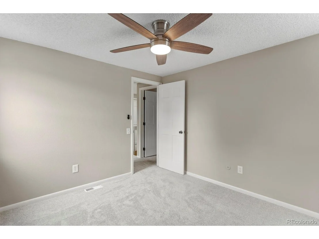 Photo of 8160 Flower Cir