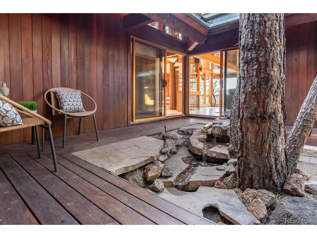 Photo of 2695 Linden Dr