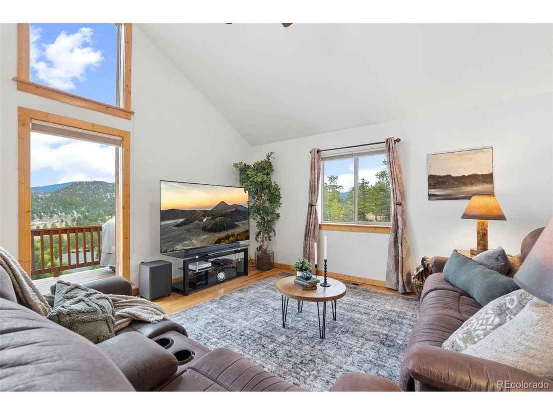 Photo of 34 S Circle Dr