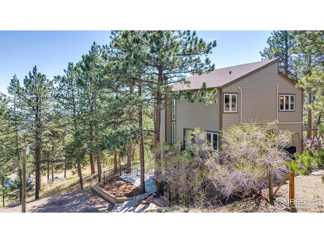 Photo of 287 Brook Cir