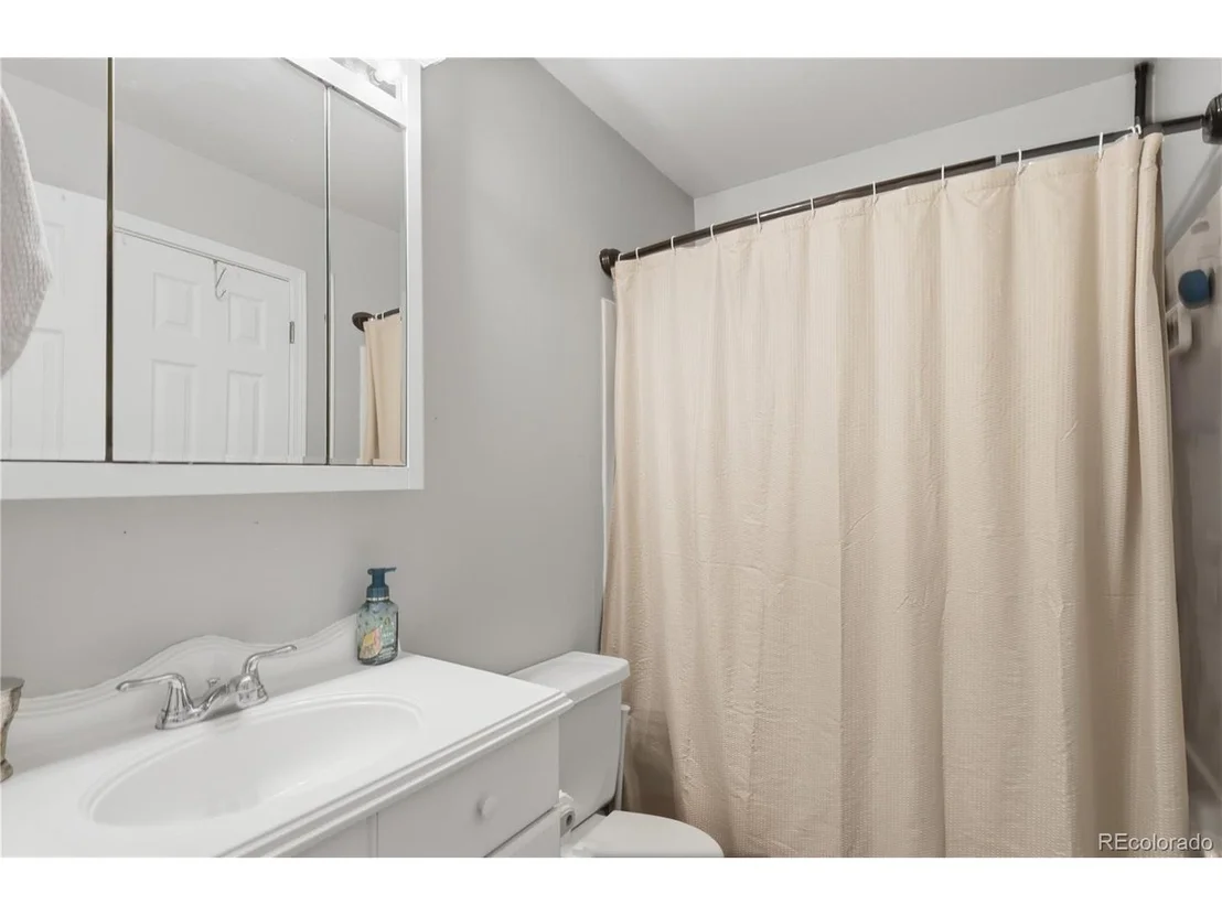 Photo of 1651 Killarney St
