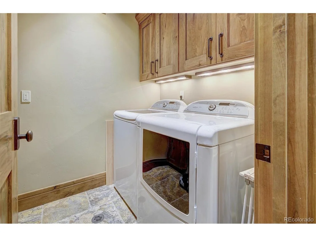 Photo of 73 Regent Dr