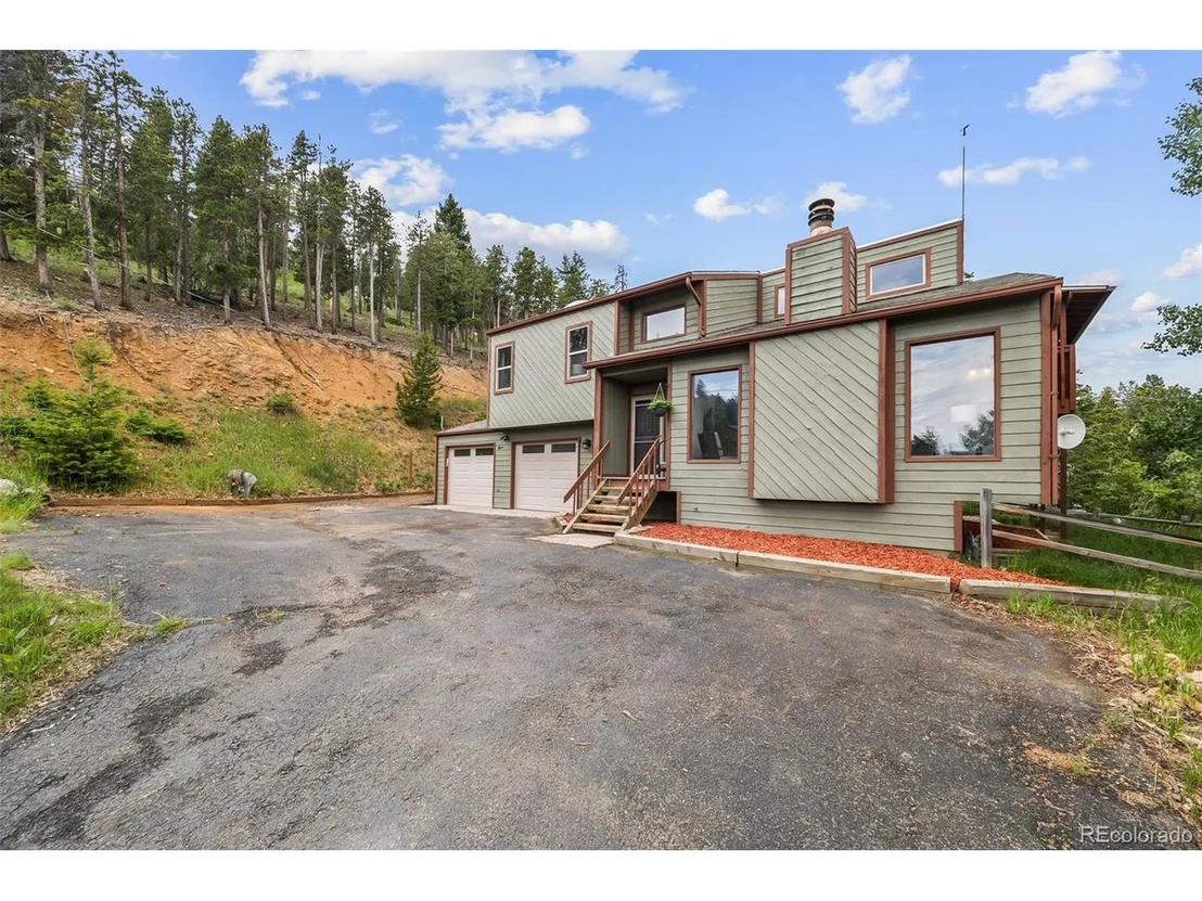 Photo of 659 Hyland Dr