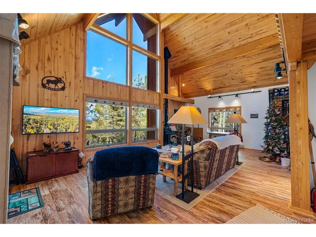 Photo of 913 Longbow Dr