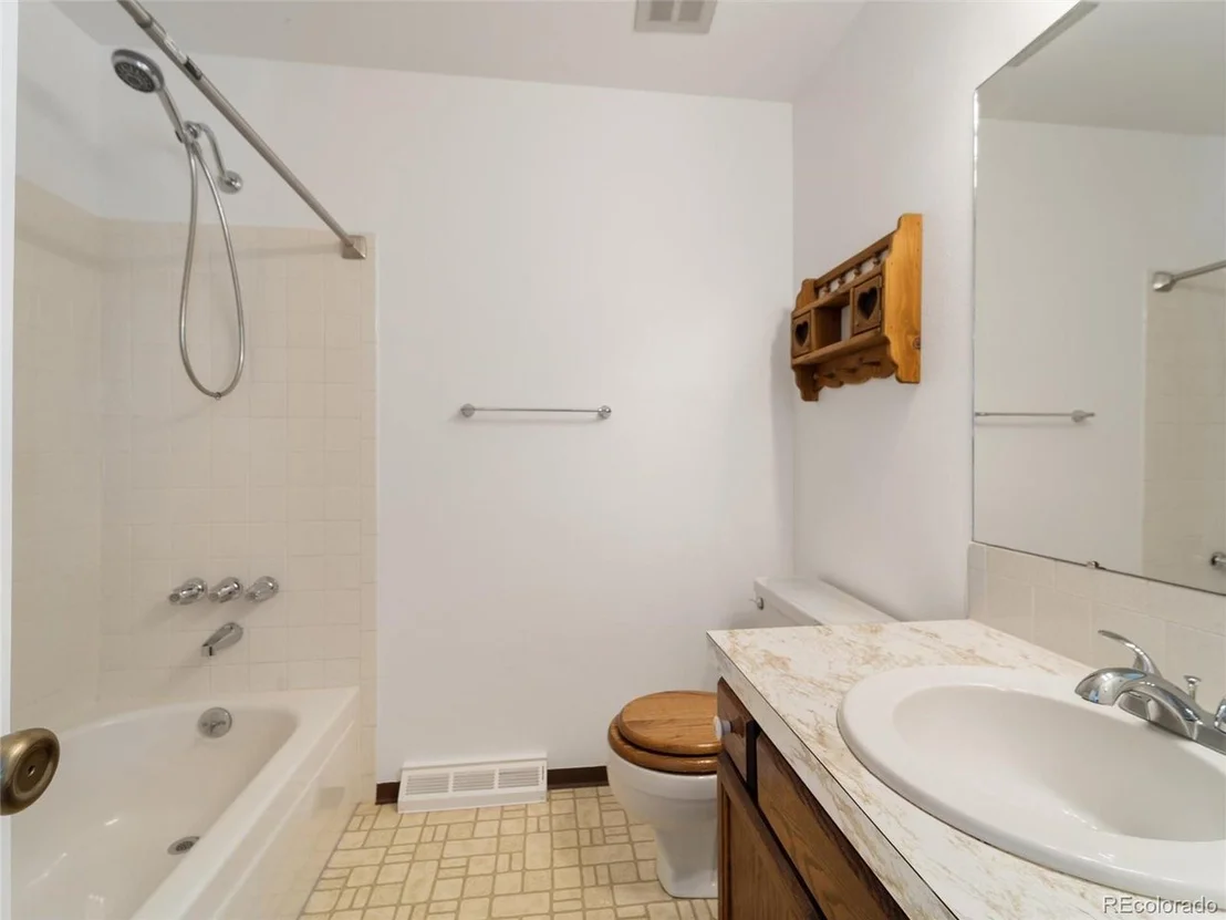 Photo of 5284 Braun St