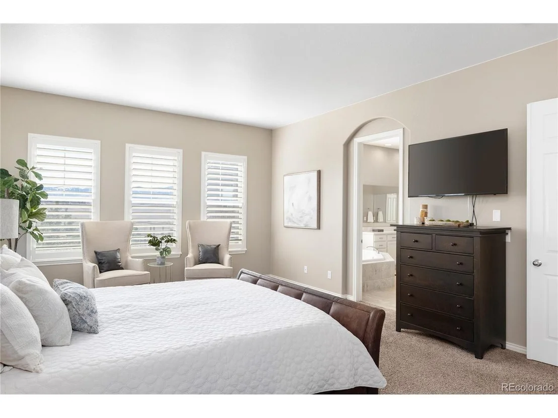 Photo of 8478 Rogers Loop
