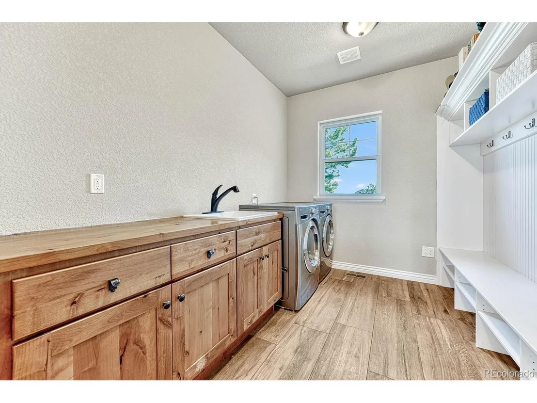 Photo of 1300 Legacy Trl