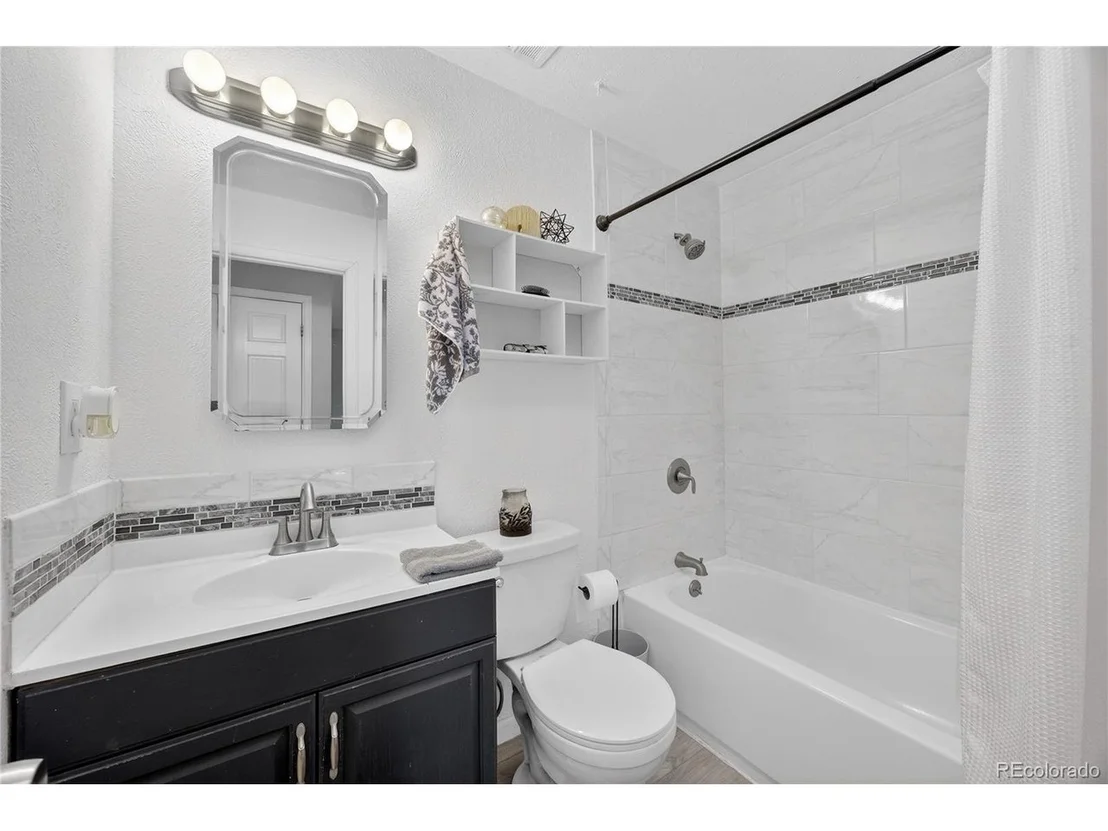 Photo of 7107 Wright Ct