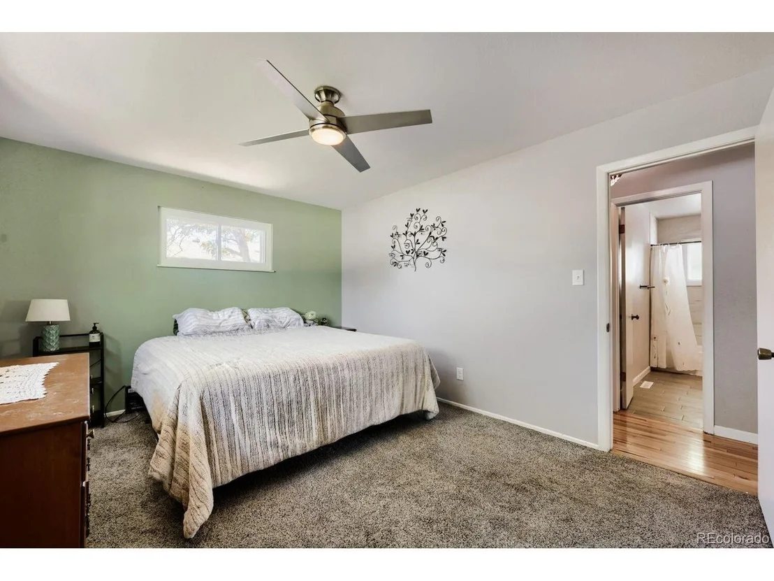 Photo of 4 Seattle Ln