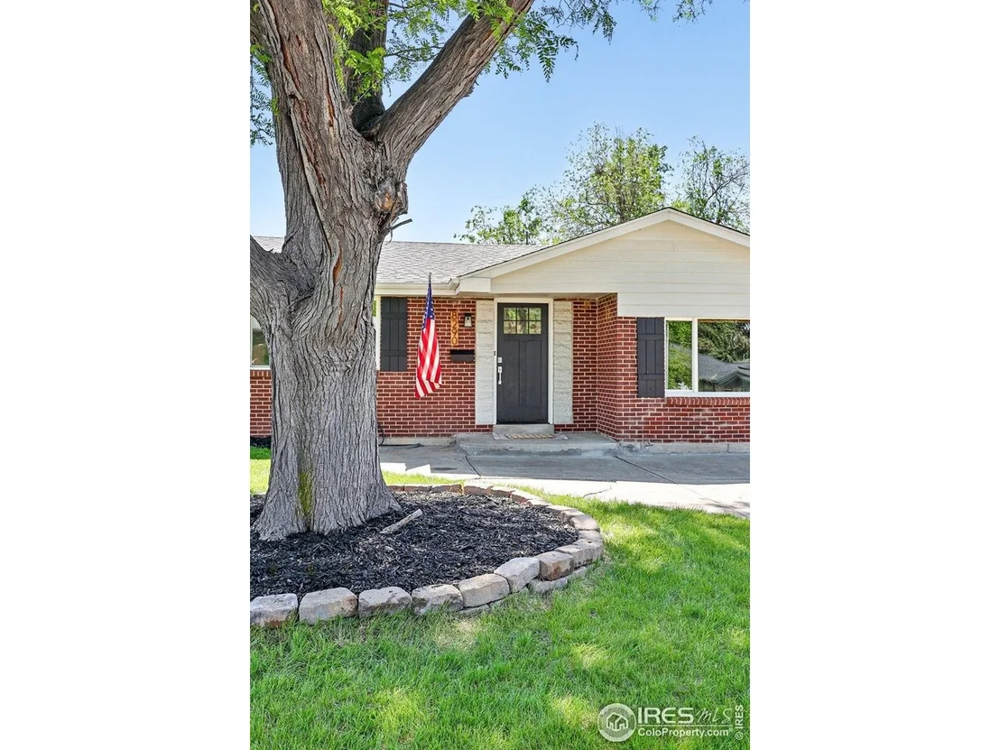 Photo of 8290 Chase Way